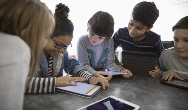 interaction between students on tablets